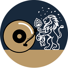 Strichzeichnung eines Löwen mit Schlüssel und Konfetti steht neben einem illustrierten Schallplattenspieler.